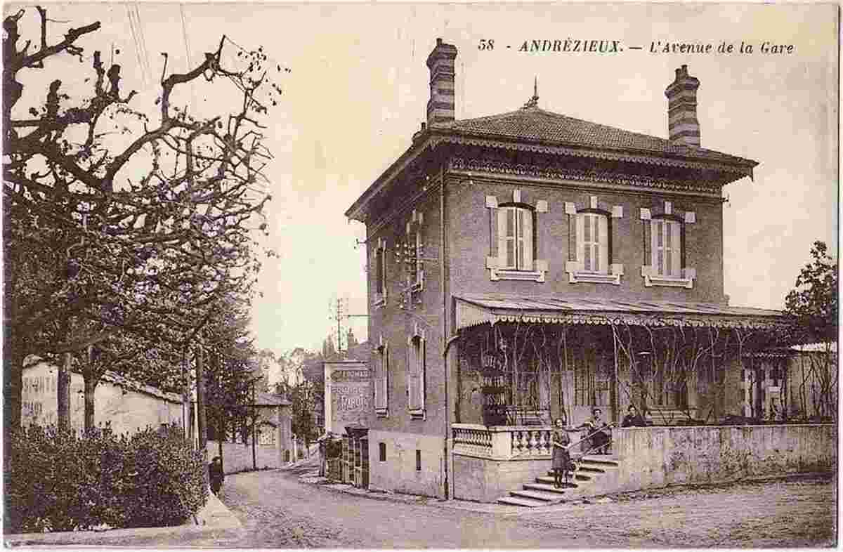 Andrézieux-Bouthéon. Avenue de la Gare