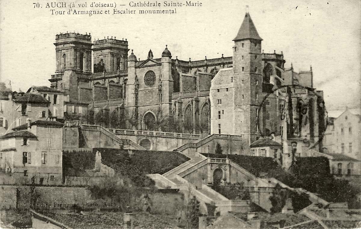 Auch. Cathédrale Sainte-Marie, Tour d'Armagnac et Escalier Monumental