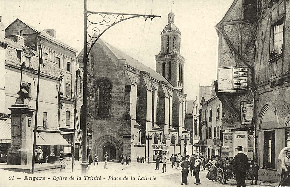 Angers. Église de la Trinité, Place de la Laiterie