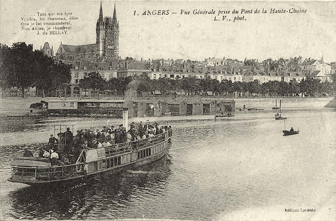 Angers. Vue générale prise du Pont de la Haute-Chaîne