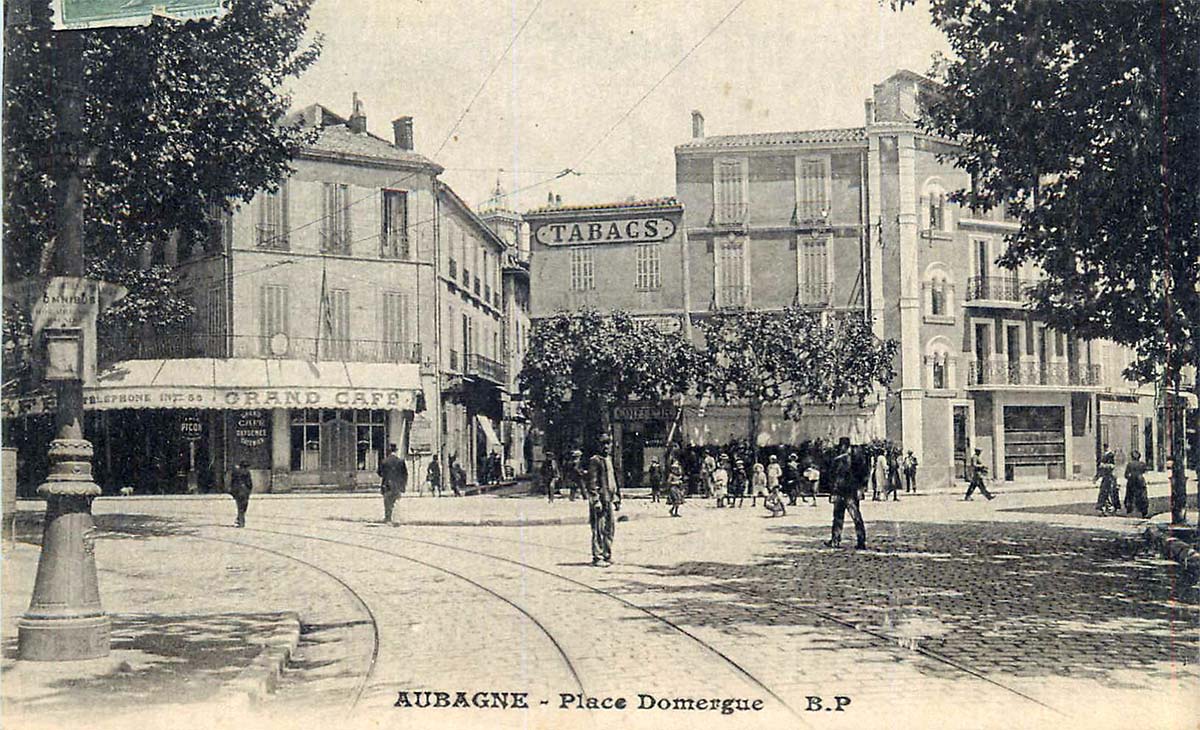 Aubagne. Place Domergue