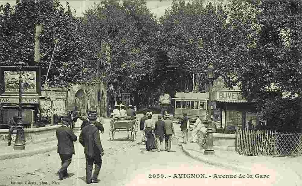 Avignon. Avenue de la Gare