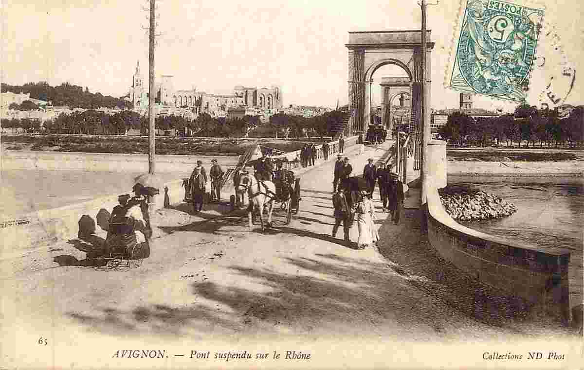 Avignon. Pont suspendu sur le Rhône