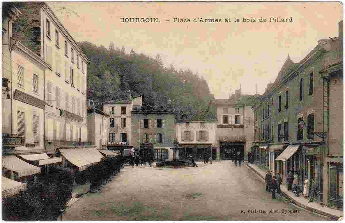 Bourgoin-Jallieu. Bourgoin - Place d'Armes et le Bois de Pillard, 1911