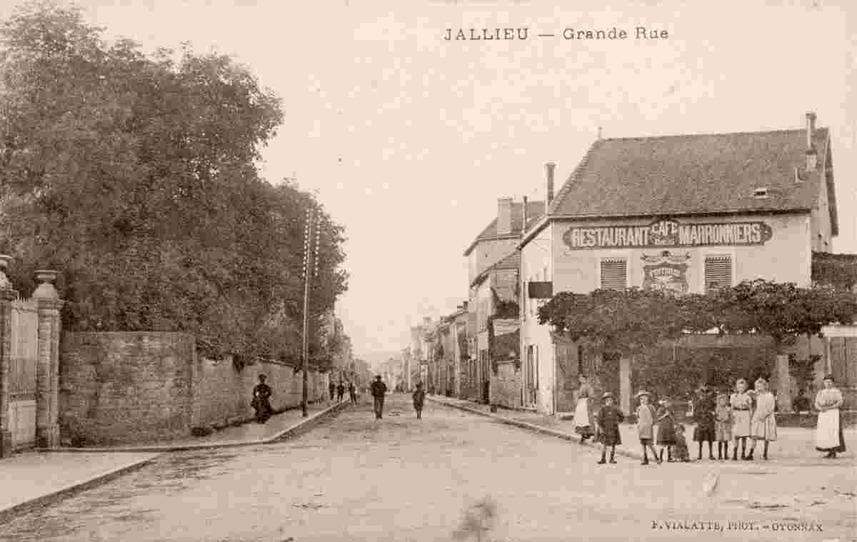 Bourgoin-Jallieu. Jallieu - Grande Rue, Restaurant Café des Marronniers, 1915