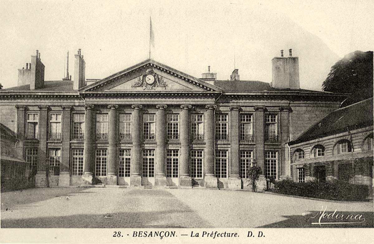 Besançon. La Préfecture, 1946