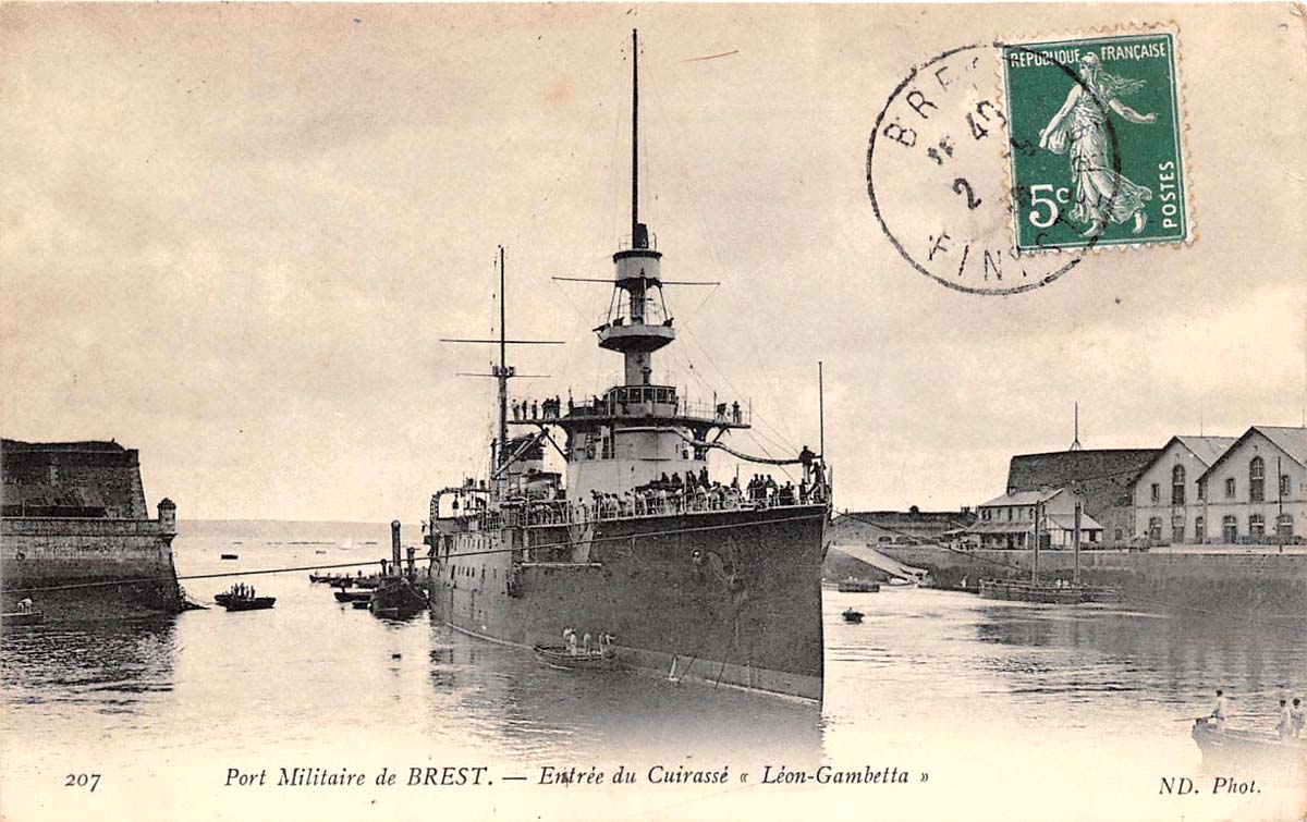 Brest. Port Militaire, Entrée du Cuirassé 'Léon-Gambetta'