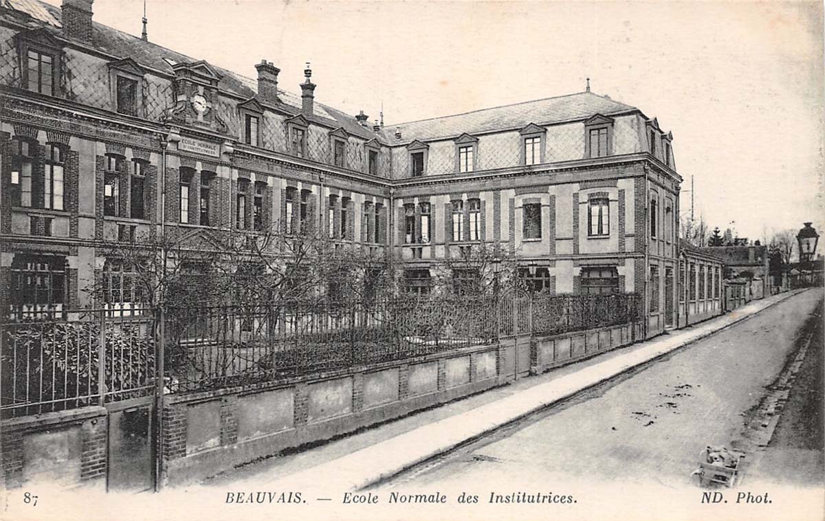 Beauvais. École Normale des Institutrices, 1917