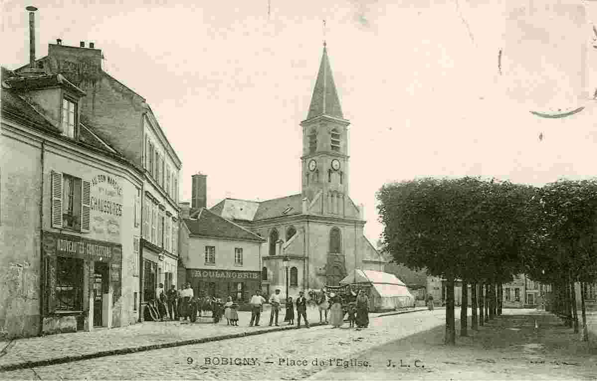 Bobigny. Place de L'Église
