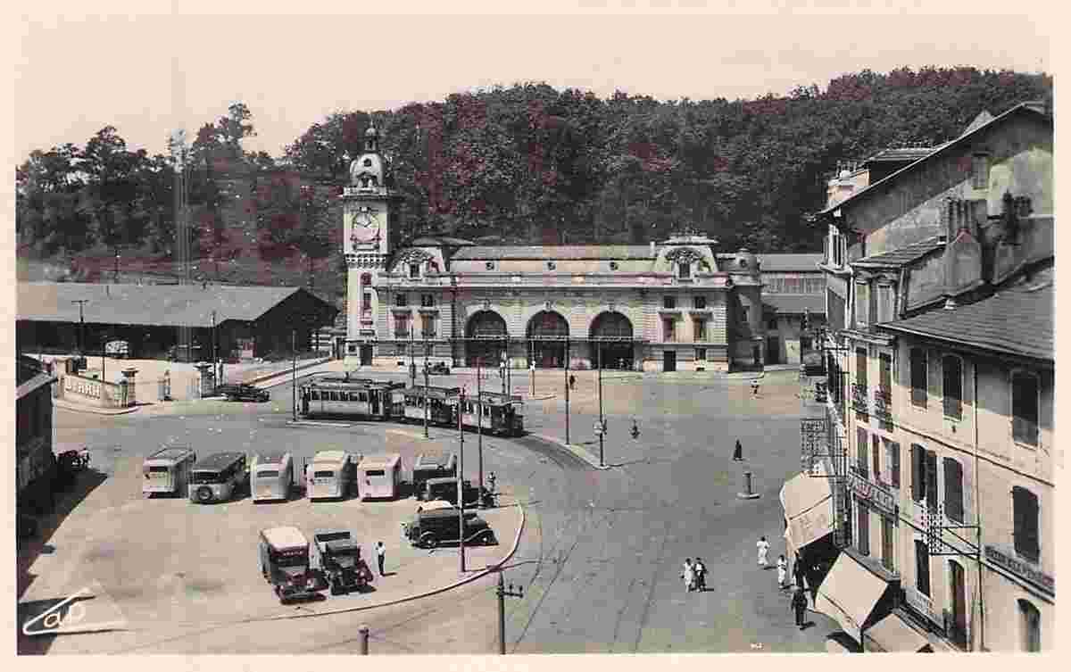 Bayonne. Place de la Gare et la Gare, 1946