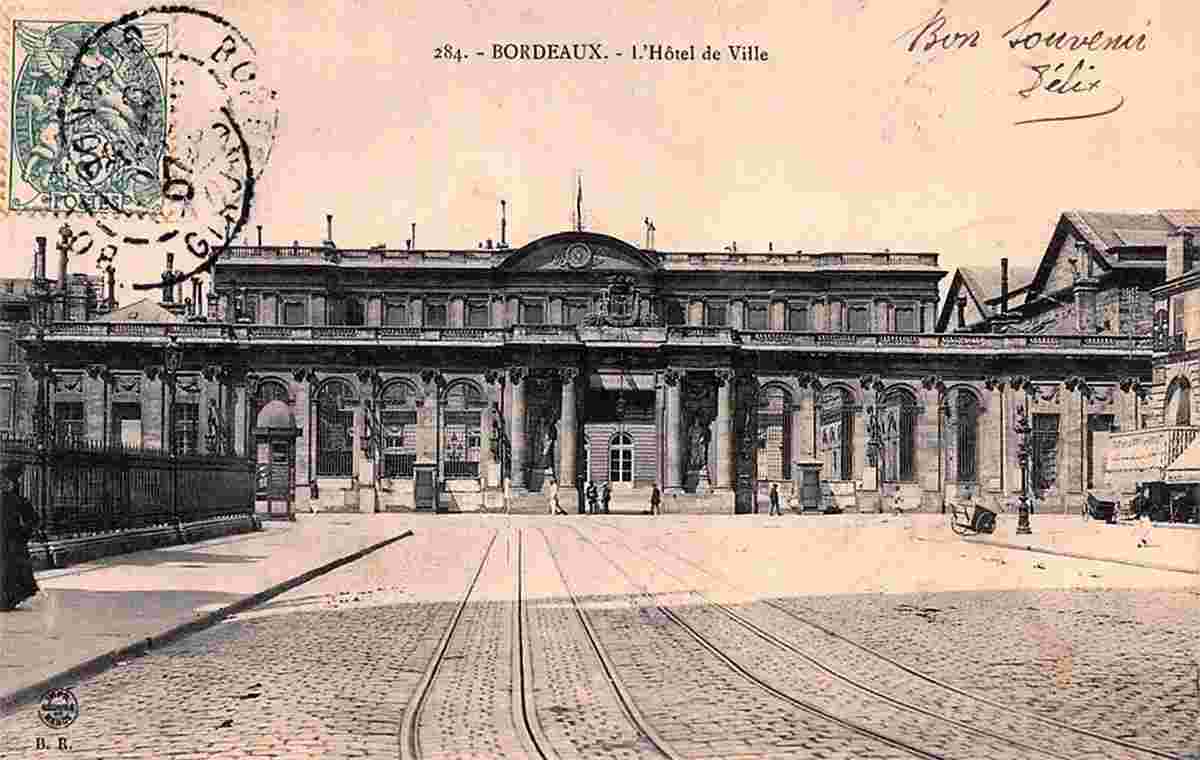 Bordeaux. L'Hôtel de Ville