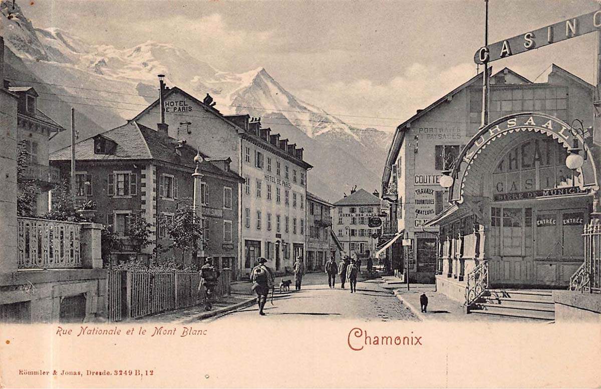 Chamonix-Mont-Blanc. Rue Nationale, Casino, Hôtel de Paris