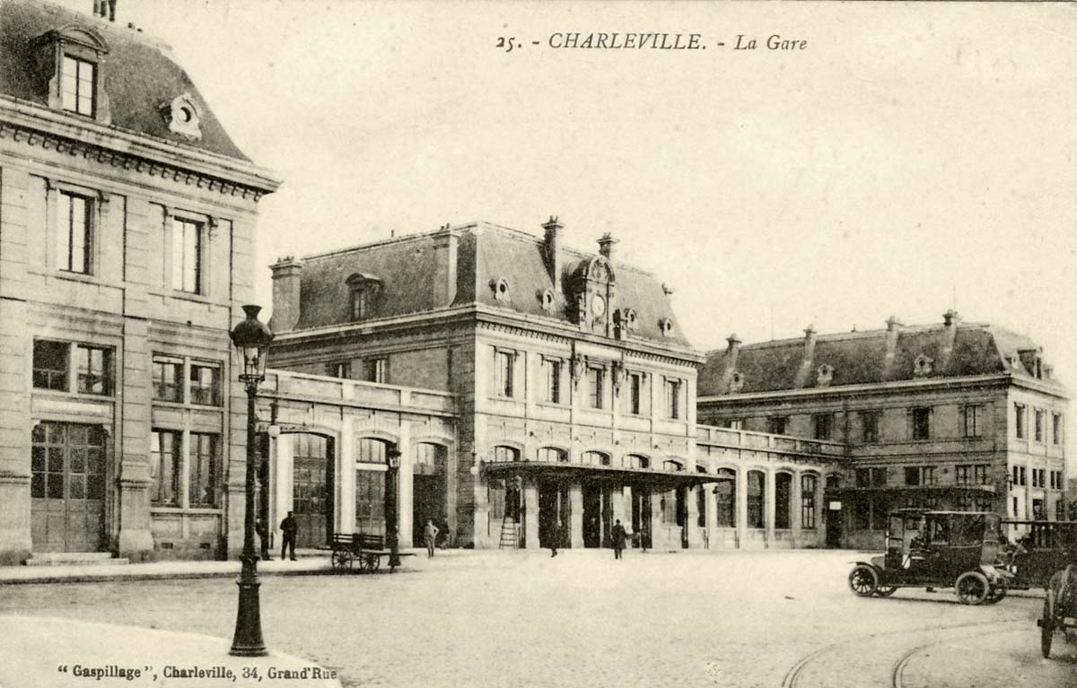 Charleville-Mézières. Charleville - La Gare