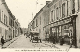 Champs-sur-Marne. Rue de la Mairie
