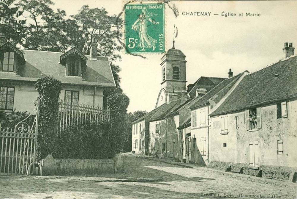 Châtenay-Malabry. L'Église et la Mairie