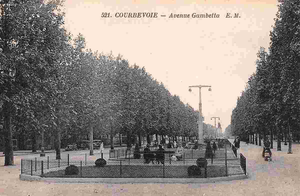Courbevoie. Avenue Gambetta
