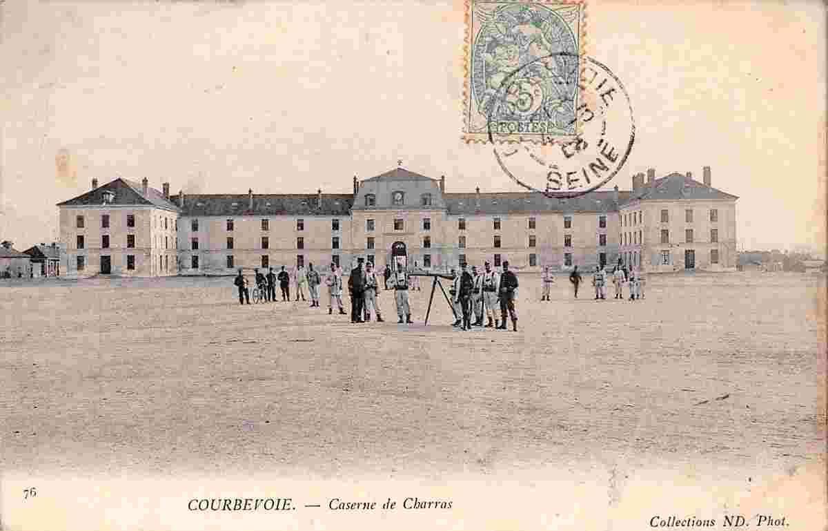 Courbevoie. Les Caserne Charras, 1905