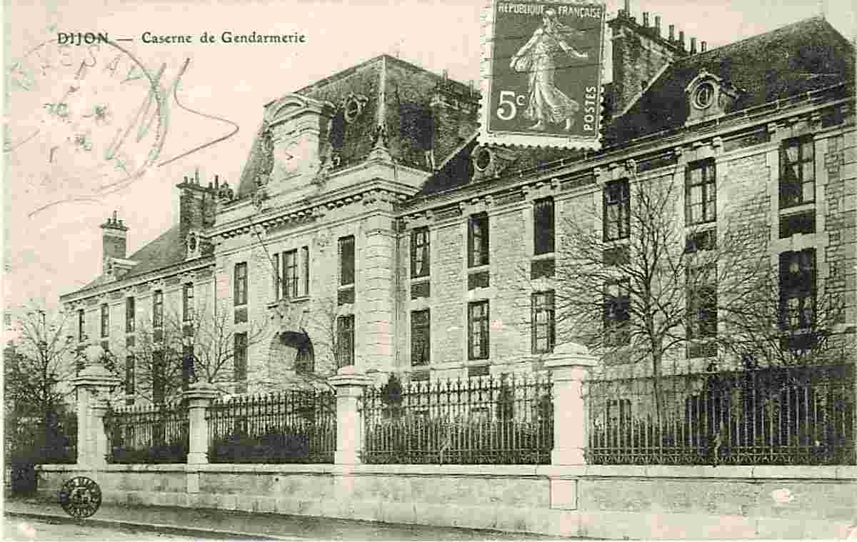 Dijon. Caserne de Gendarmerie