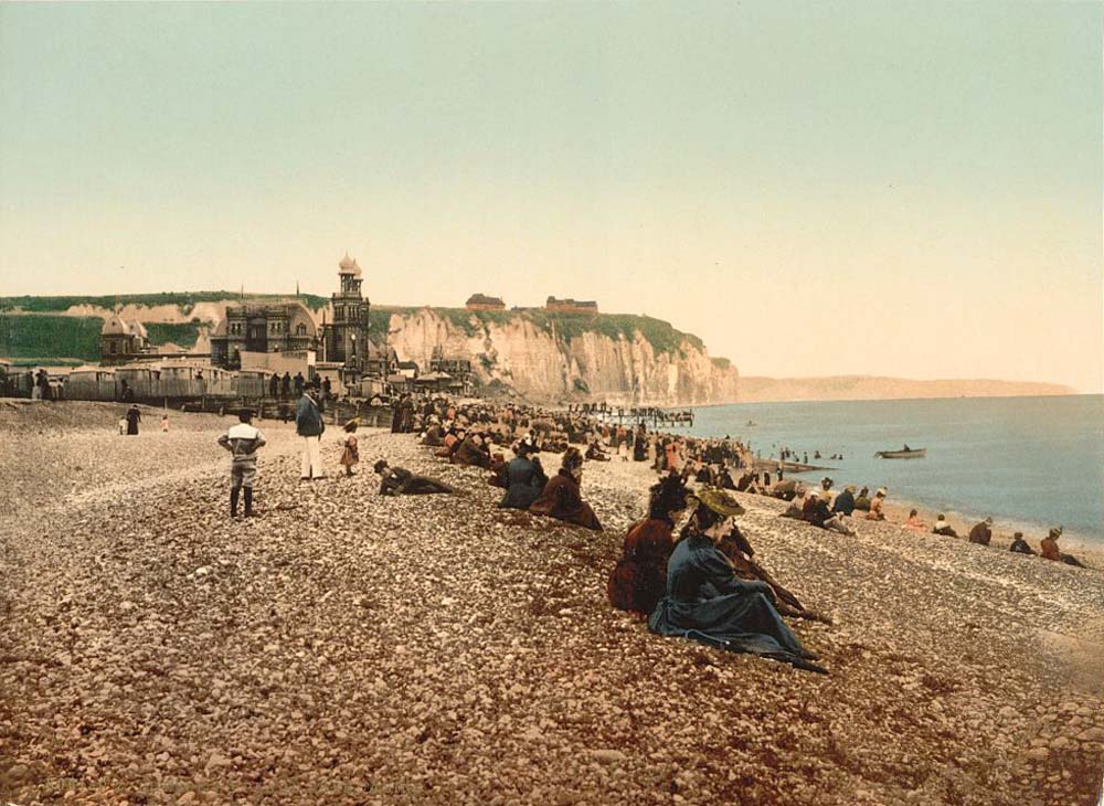 Dieppe. La plage et le casino, 1890