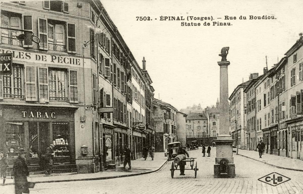 Épinal. Rue du Boudiou, Statue de Pineau