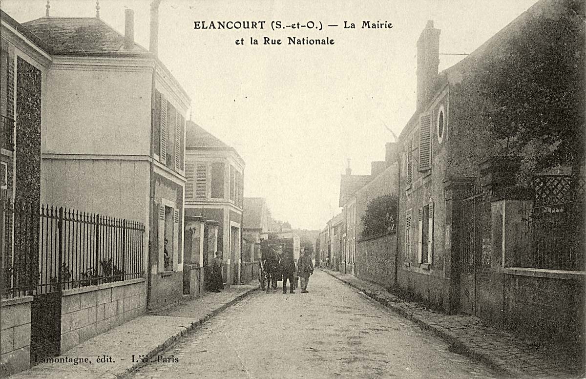 Élancourt. La Mairie et la Rue Nationale