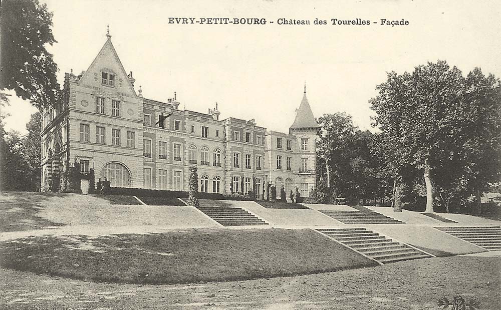 Évry. Château des Tourelles, façade