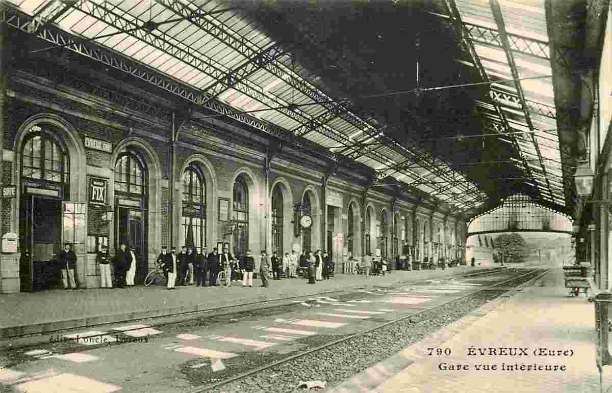 Évreux. La Gare, plateforme, 1909