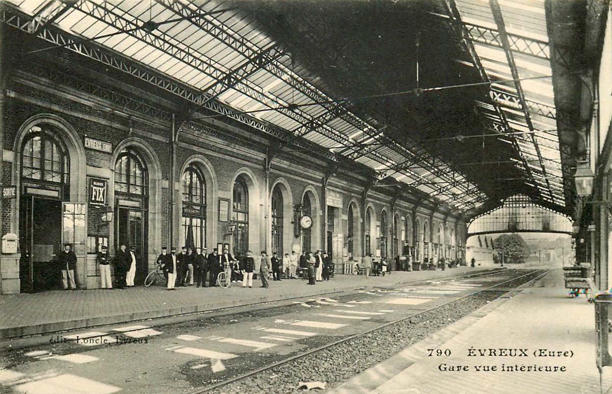 Évreux. La Gare, plateforme, 1909