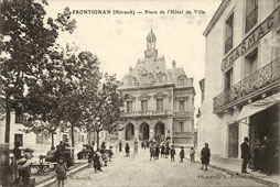 Frontignan. Place de l'Hôtel de Ville