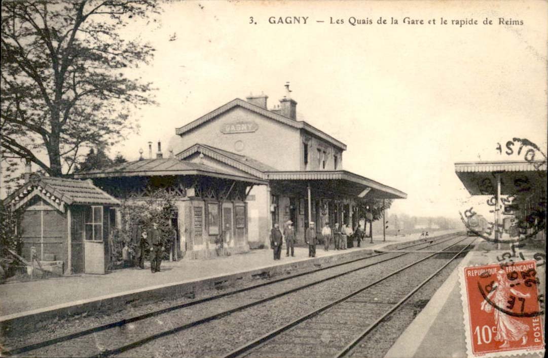 Gagny. Les Quais de la Gare et le rapide de Reims