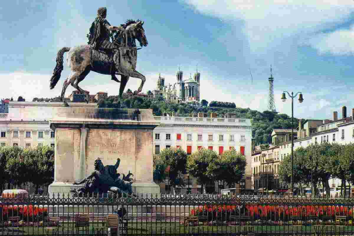 Lyon. Place Bellecour, Statue Louis XIV