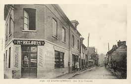 Le Grand-Quevilly. Rue de la Chaussee, Brasserie de Cidre, Maison Helouis