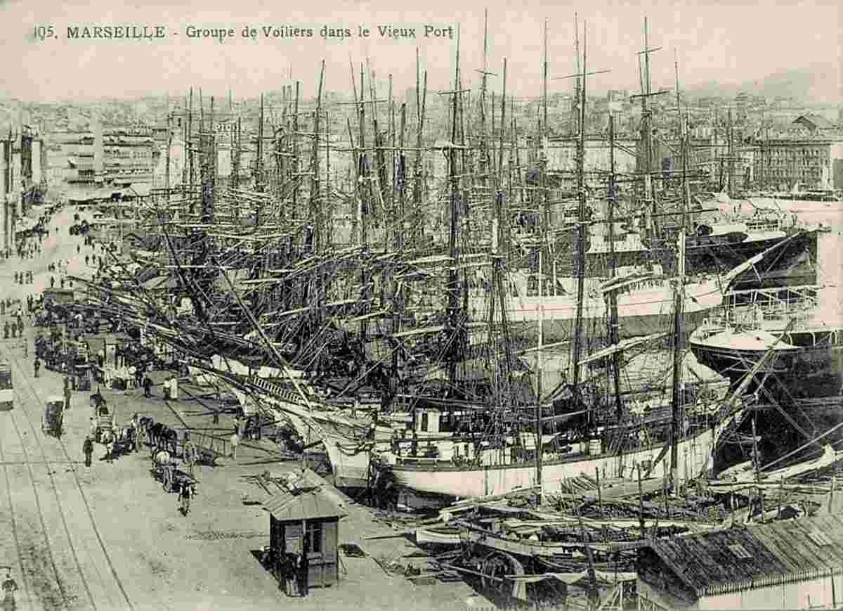 Marseille. Groupe de voiliers dans le Vieux Port