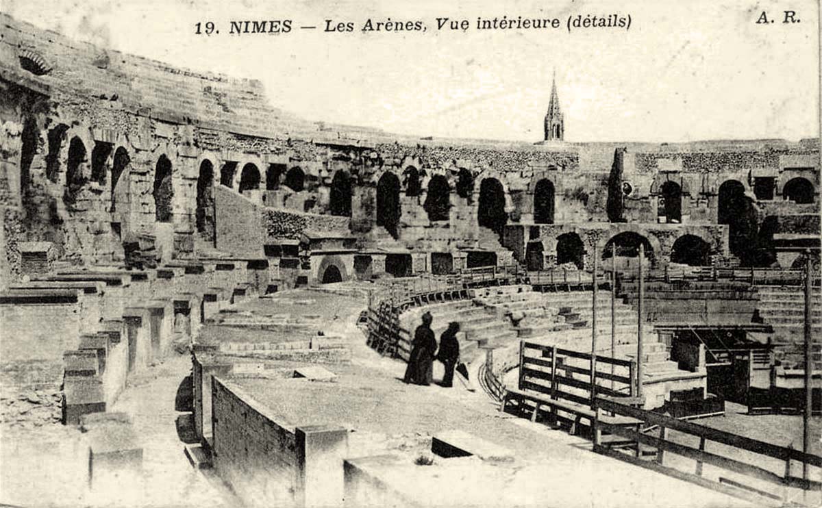 Nîmes. Les Arènes, vue intérieure, 1916