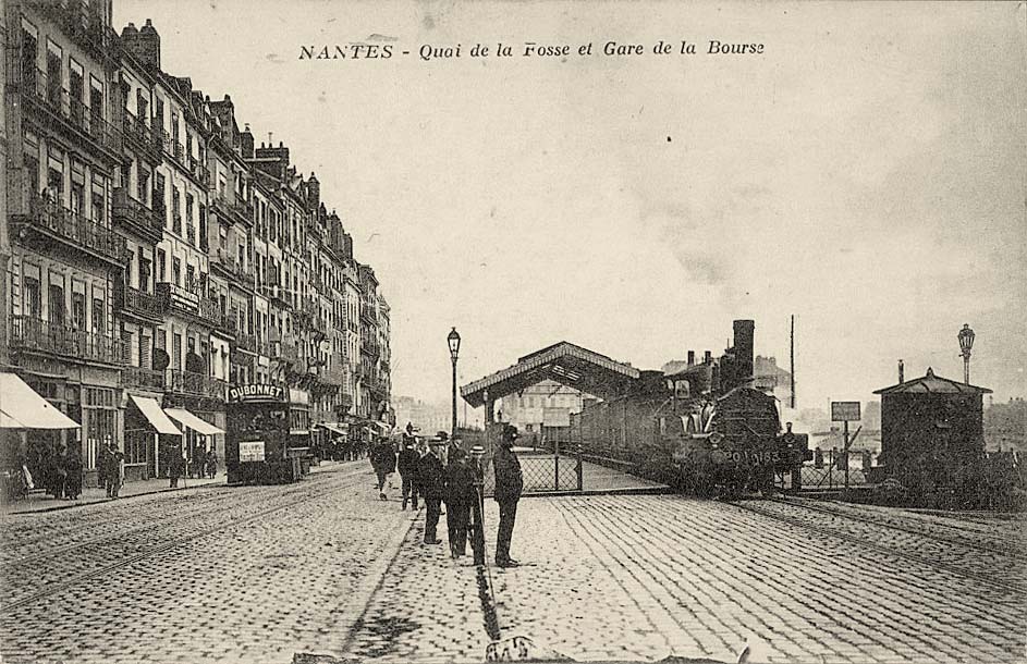 Nantes. La Gare de la Bourse et Quai de la Fosse