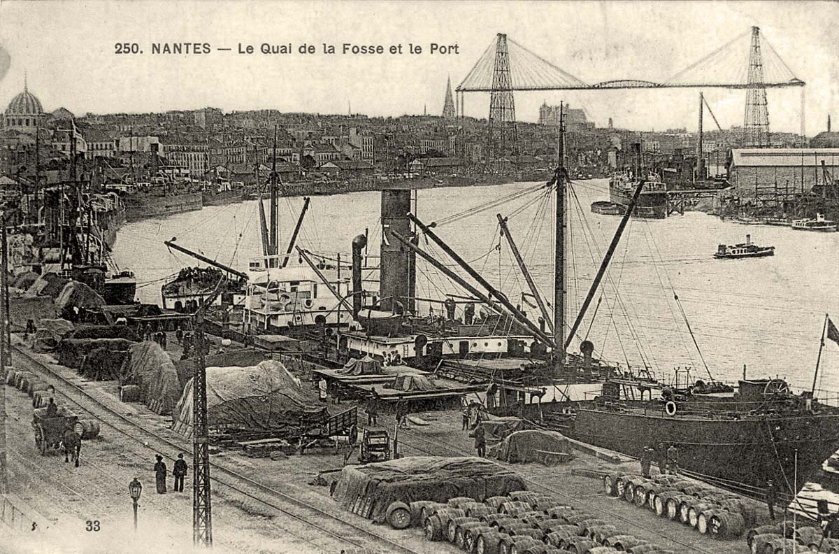 Nantes. Le Quai de la Fosse et le Port