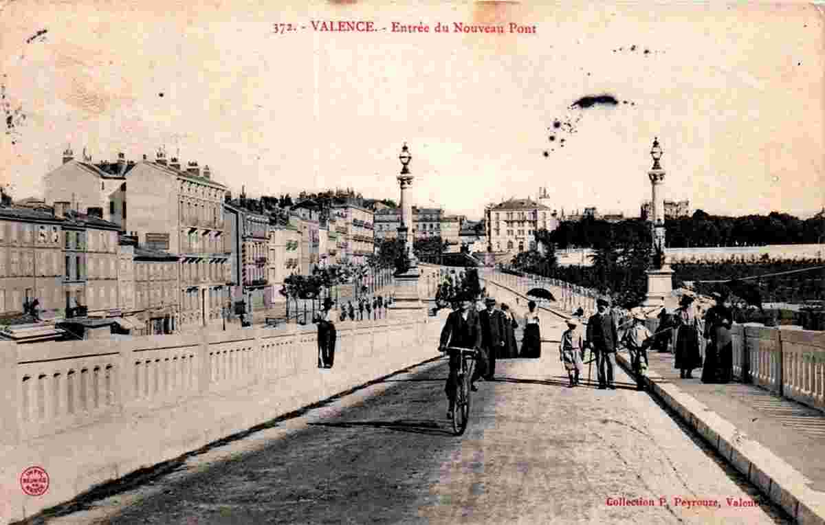 Valence. Entrée du Nouveau Pont