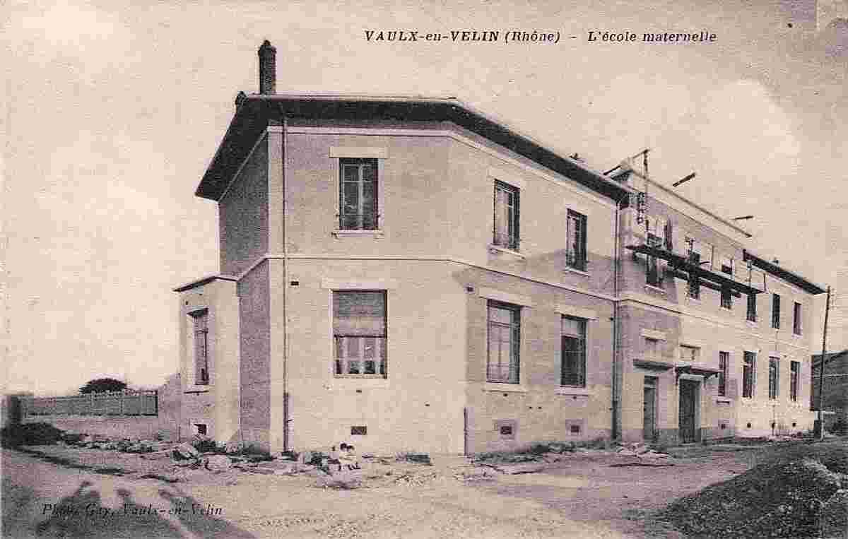 Vaulx-en-Velin. L'École maternelle