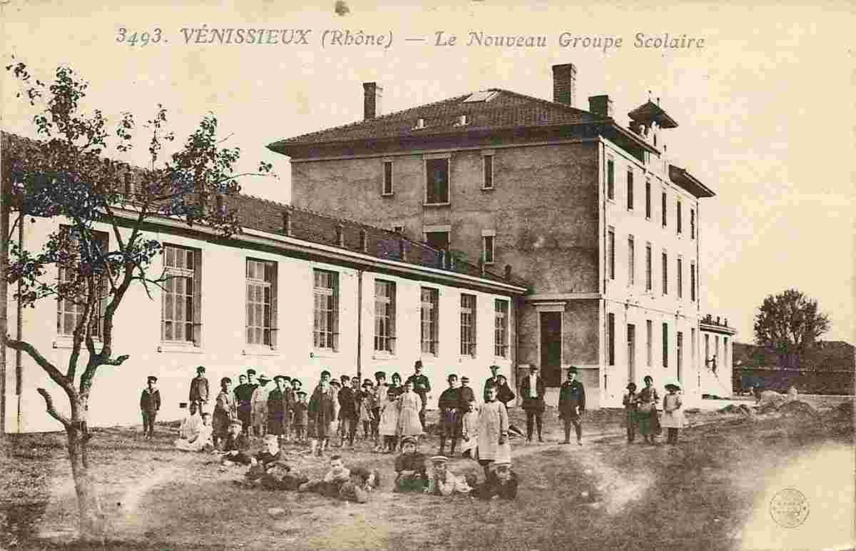 Venissieux. Le Nouveau Groupe Scolaire, 1920
