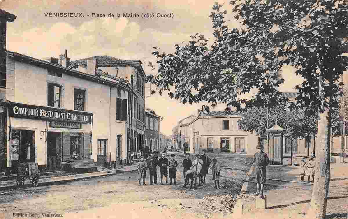 Venissieux. Place de la Mairie, 1914