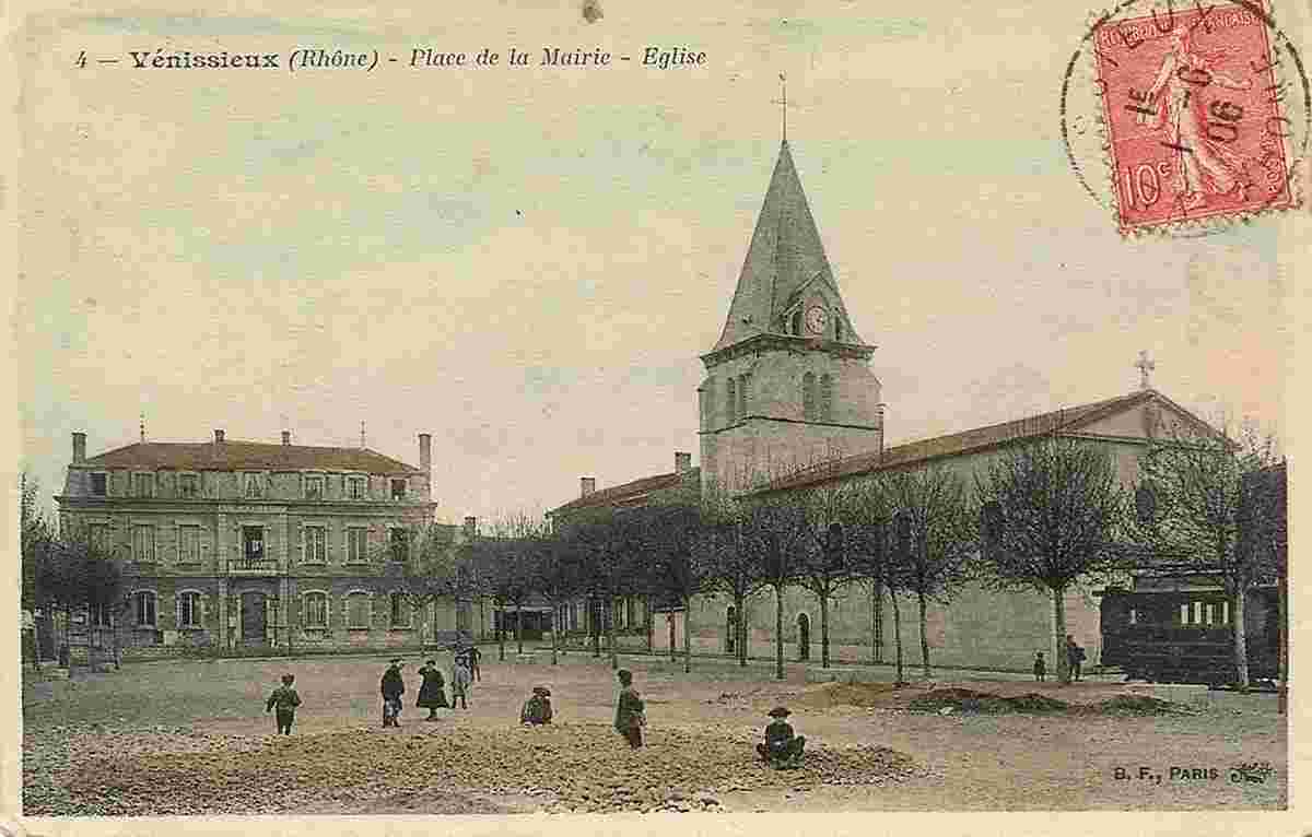 Venissieux. Place de la Mairie et l'Église, 1906